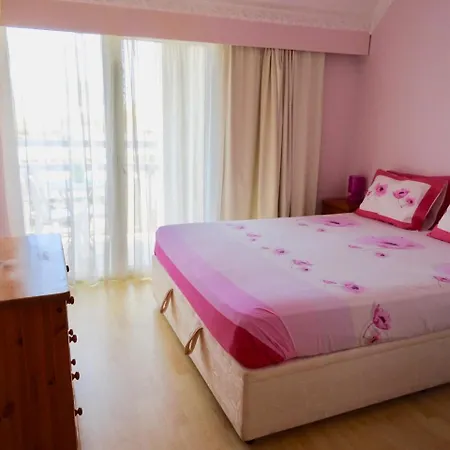 Camilla لارنكا